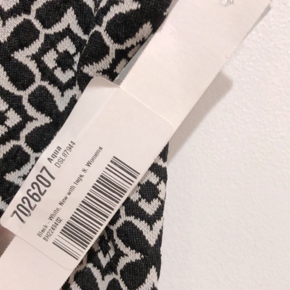 Aqua black & white romper size small new with tags - Picture 5 of 8